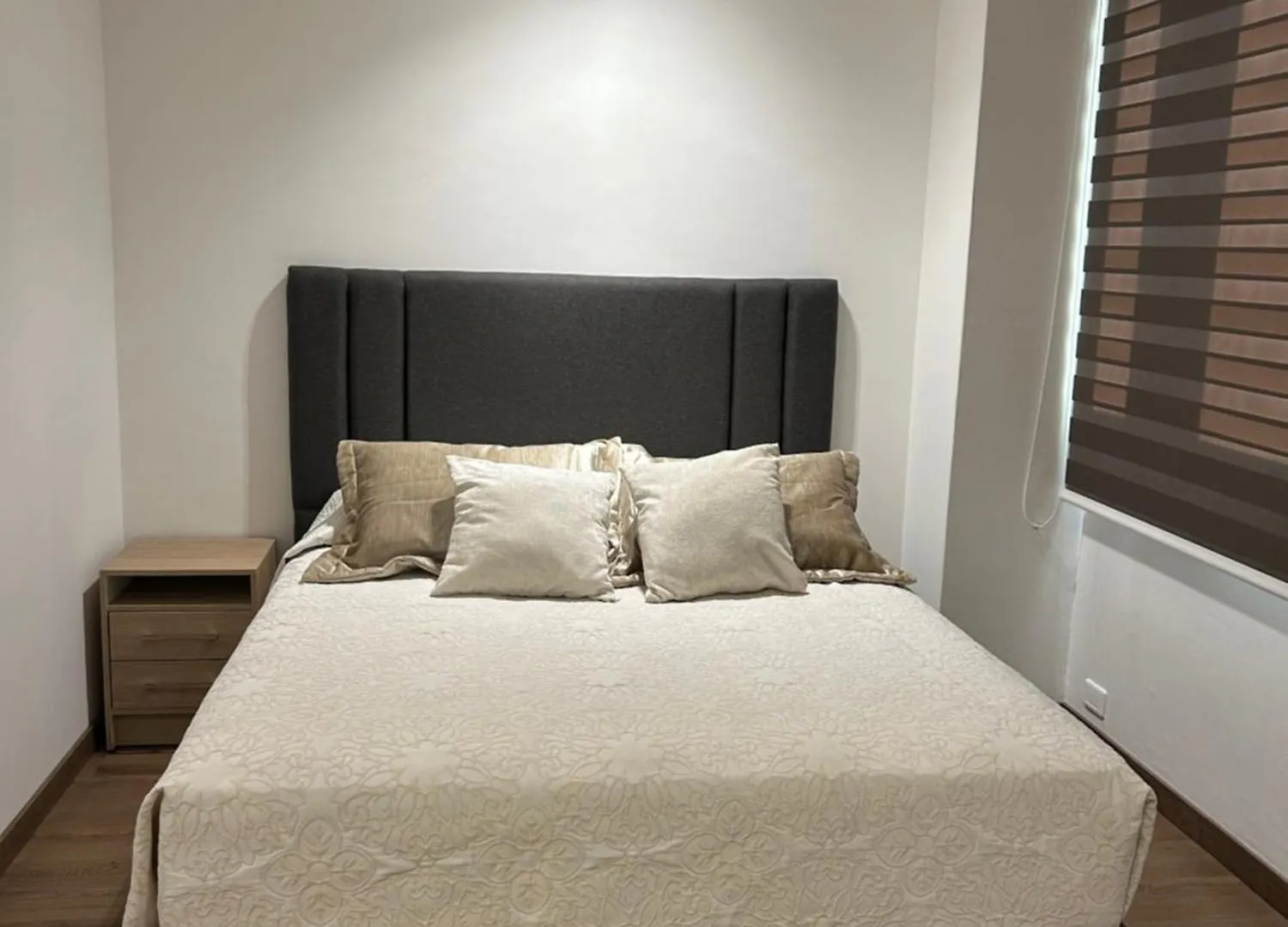 Apartment Acogedor Apto A Pasos Del Metro De Medellin Zona Centro Colombia