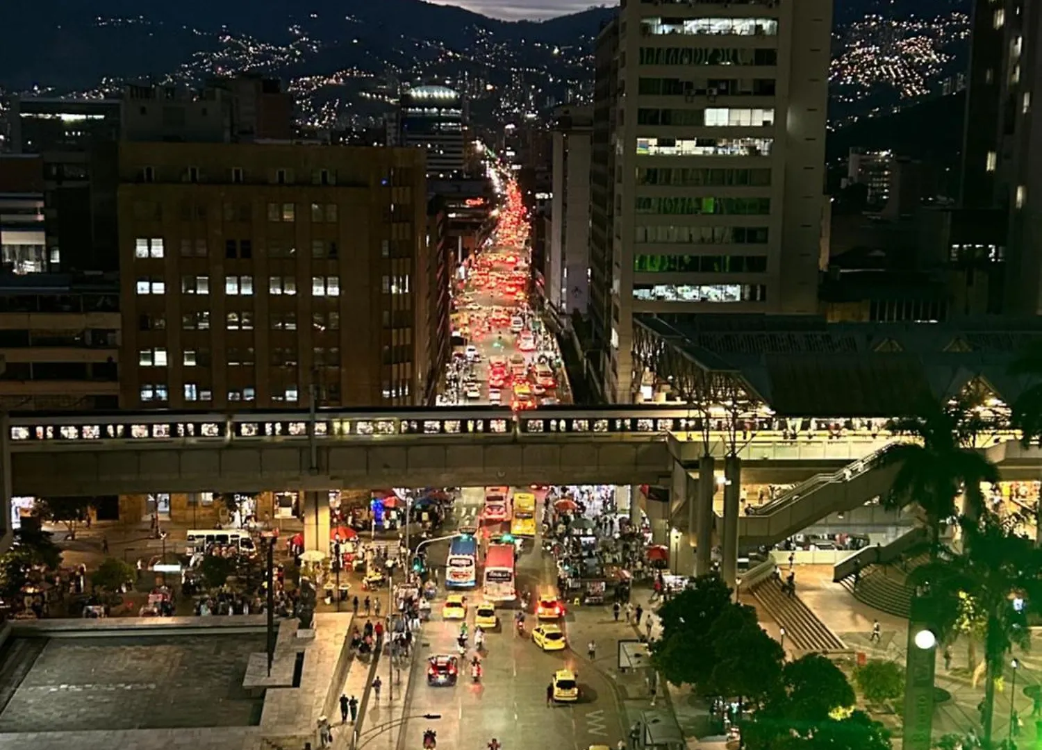 Apartment Acogedor Apto A Pasos Del Metro De Medellin Zona Centro